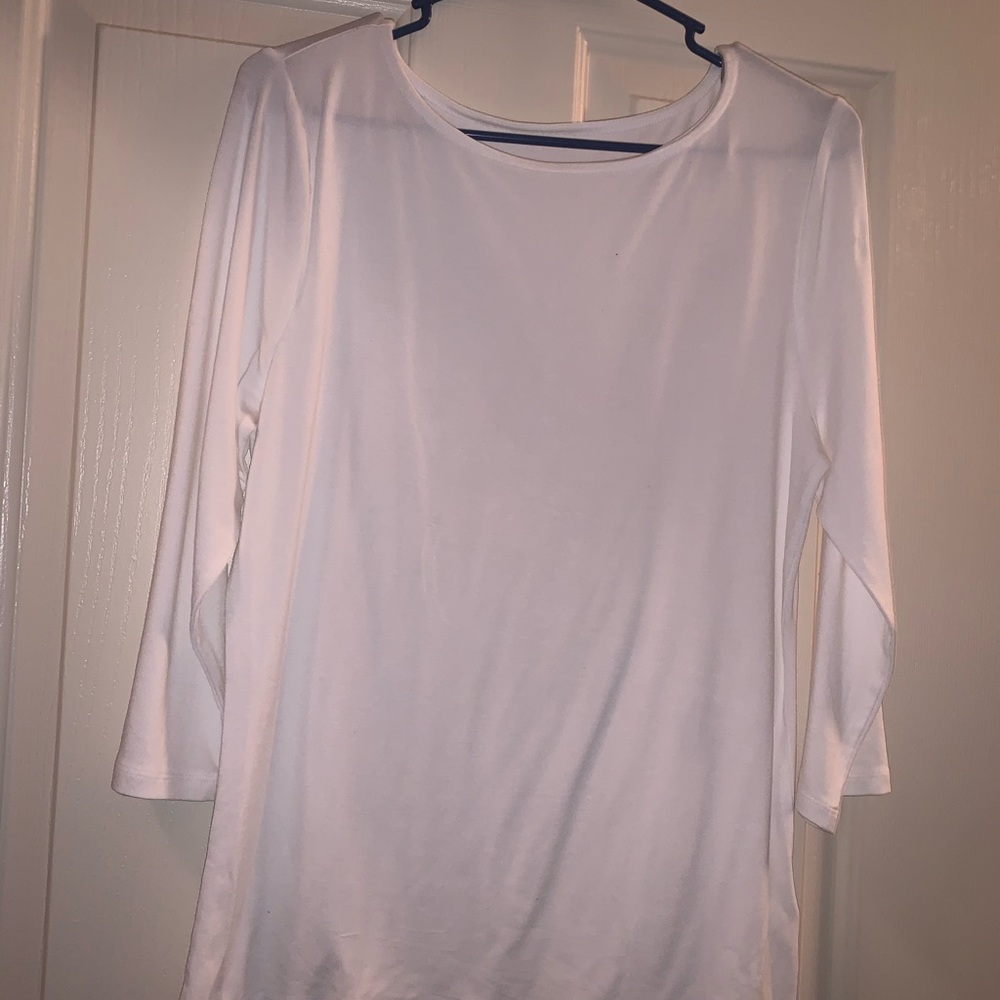 White 3/4 length sleeved shirt